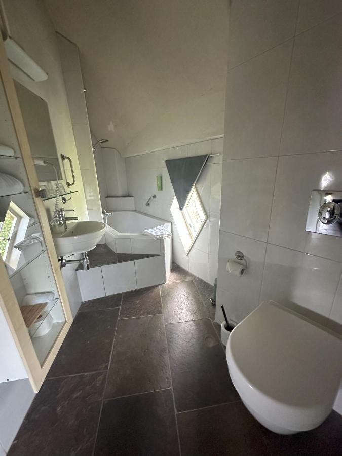 Hotel De Watertoren Dordrecht Bagian luar foto
